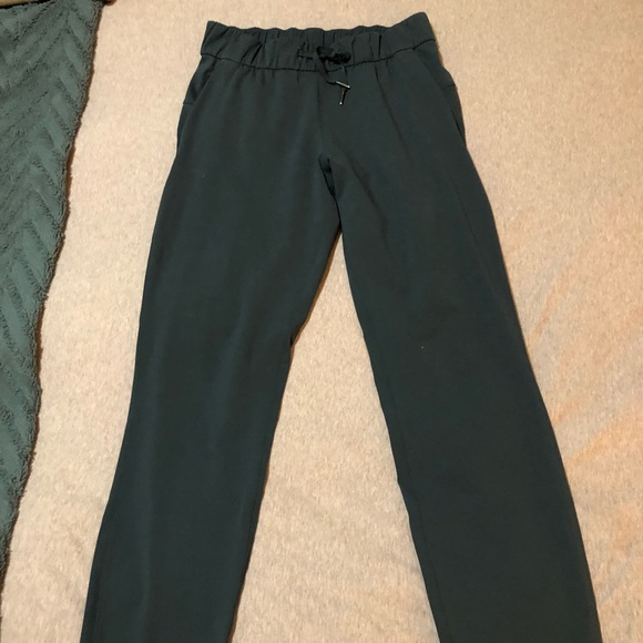 Lululemon On the Fly Pant - Picture 2 of 7